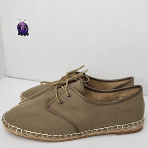 Tesori Bermuda Fab Khaki Lace Up Espadrilles Sneakers sz 8.5M Casual Comfort